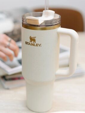STANLEY Quencher H2.0 Tumbler 40 oz